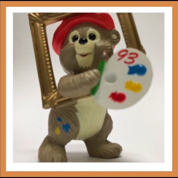 HALLMARK KEEPSAKE ARTIST BEAR `93 ORNAMENT NIB - Picture 3 of 7
